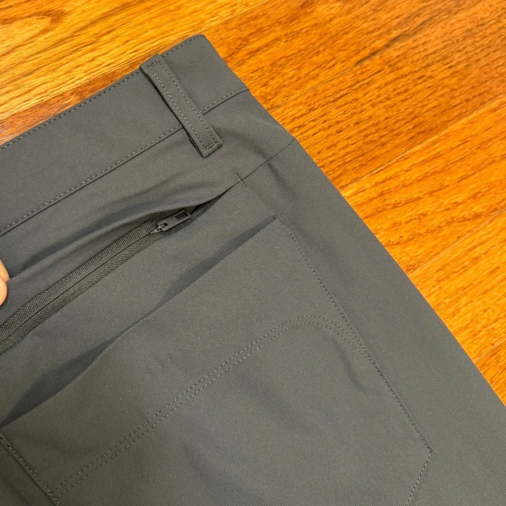 Fabletics The Only Pants Mens 34x32 Gray Golf Performance Commuter Chino Stretch